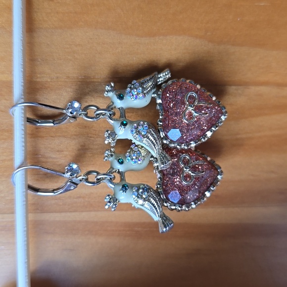 Betsey Johnson Love Bird Heart Earrings - Picture 3 of 3